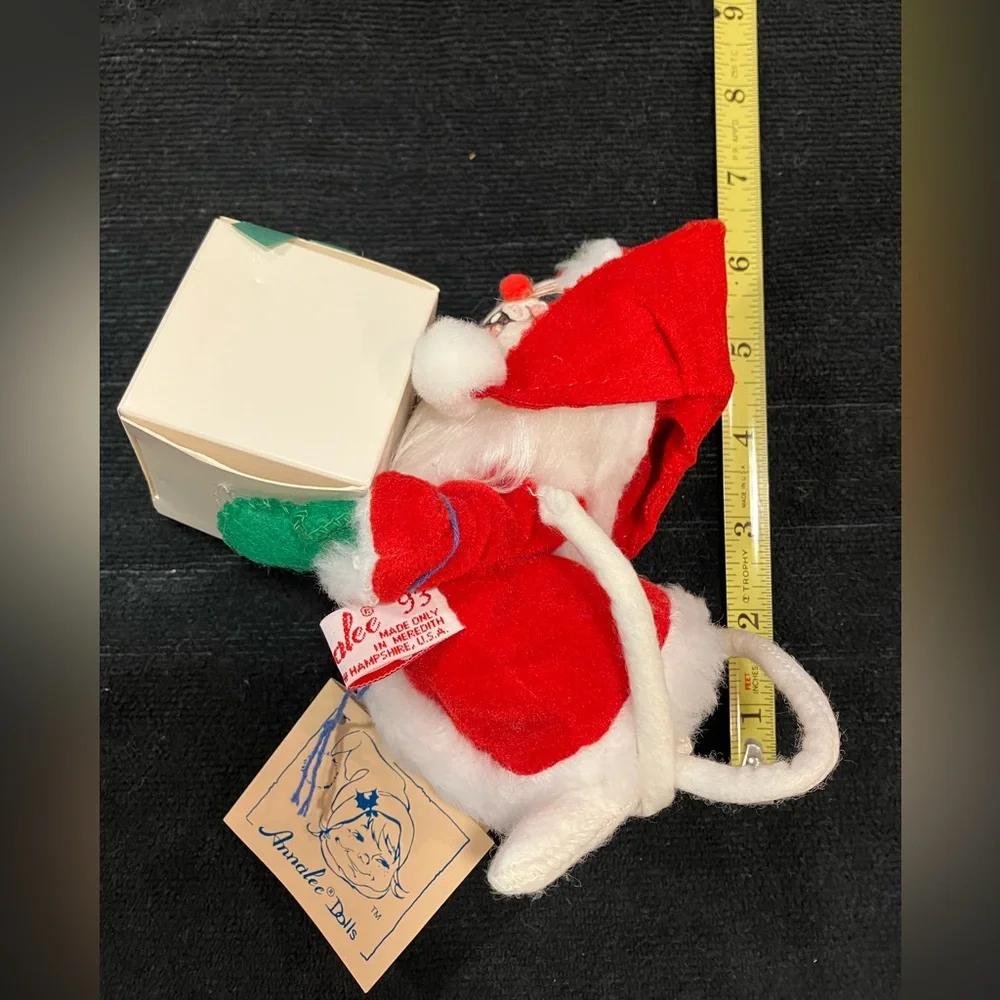 Vintage Annalee 1993 Santa Mouse w/ Gift –Hang Tag Attached